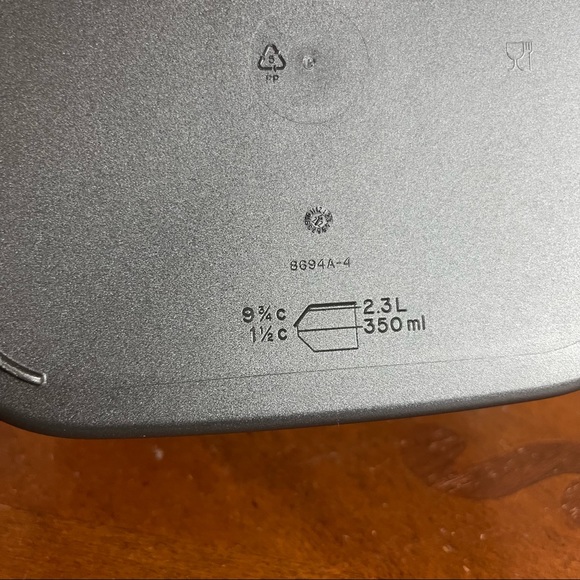 Tupperware Garlic N All Keeper 2.3L - Picture 9 of 10